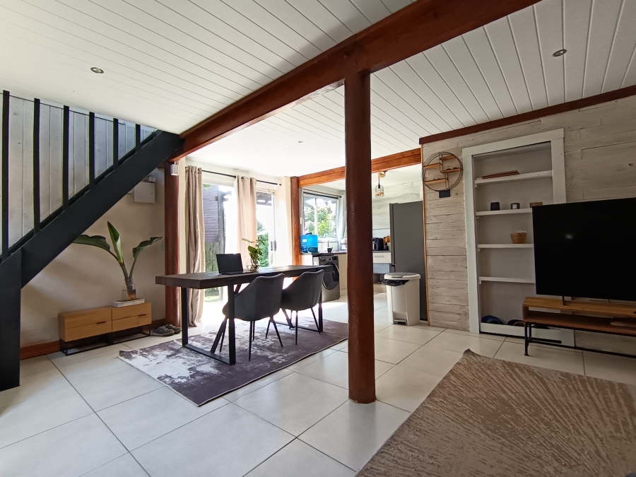2 Bedroom Property for Sale in Hickmans River Eastern Cape